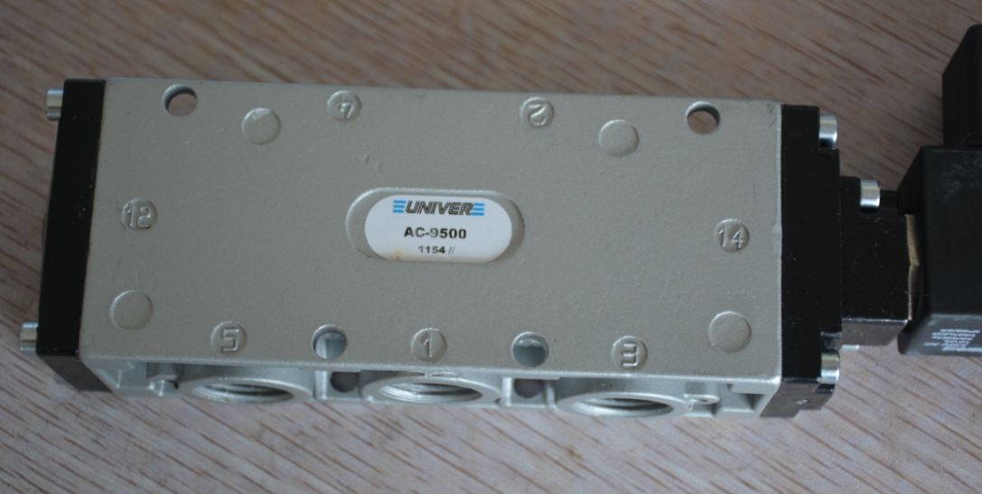 意大利univer電磁閥AG-9705氣動系統(tǒng)控制*閥