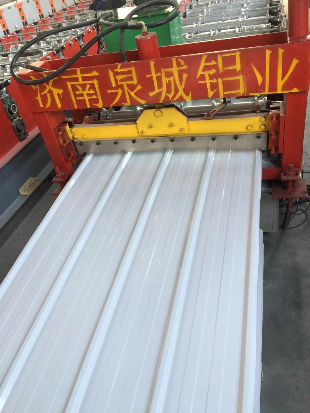 泉城鋁業(yè) 壓型鋁板、鋁瓦、壓型鋁板批發(fā)、山東壓型鋁板、濟(jì)南壓型鋁板