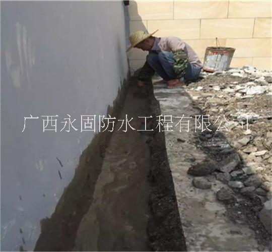 房頂防水補漏、南寧房頂漏水補漏、南寧市專業(yè)樓頂補漏、南寧屋頂補漏公司