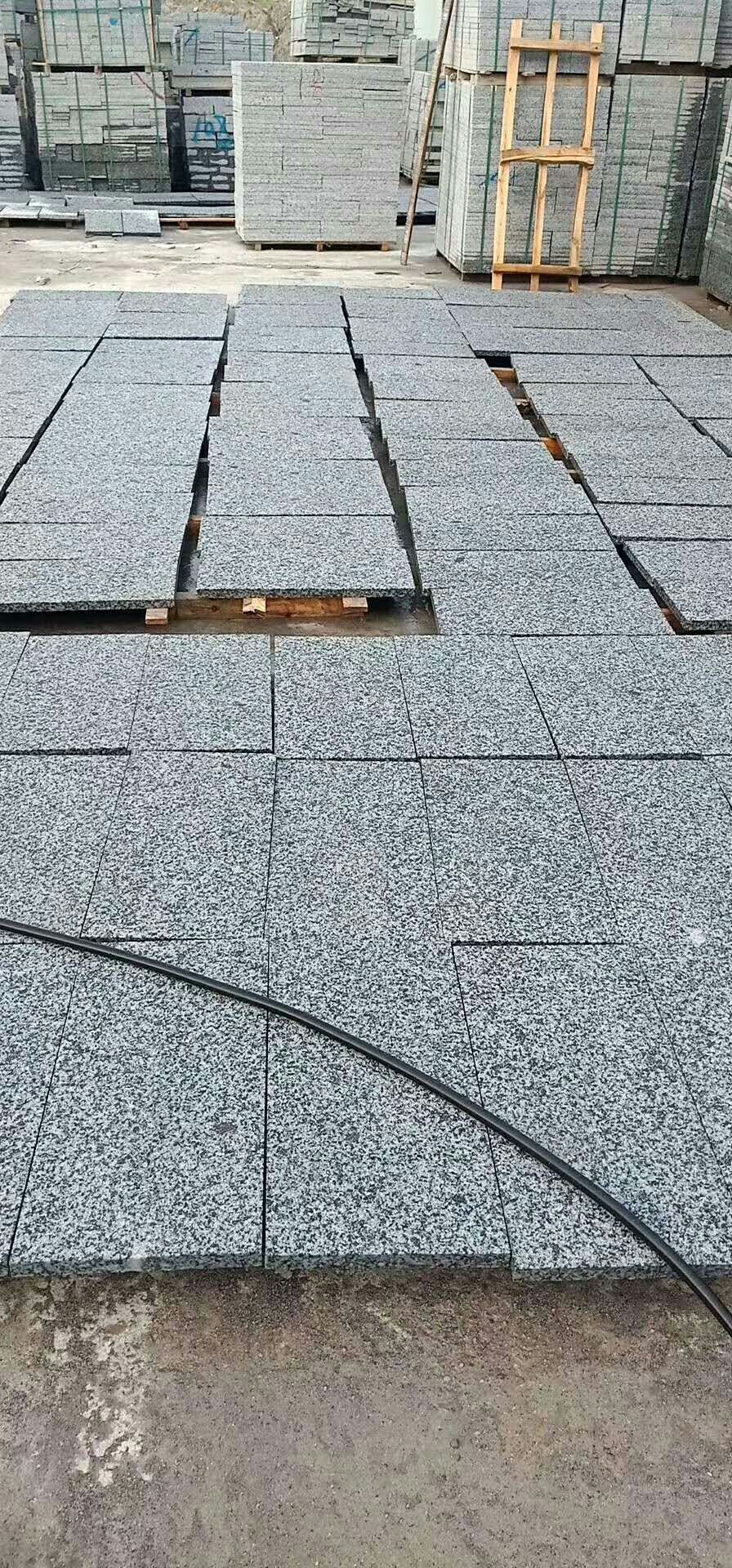 優(yōu)質廠家供應金典灰麻燒面石材