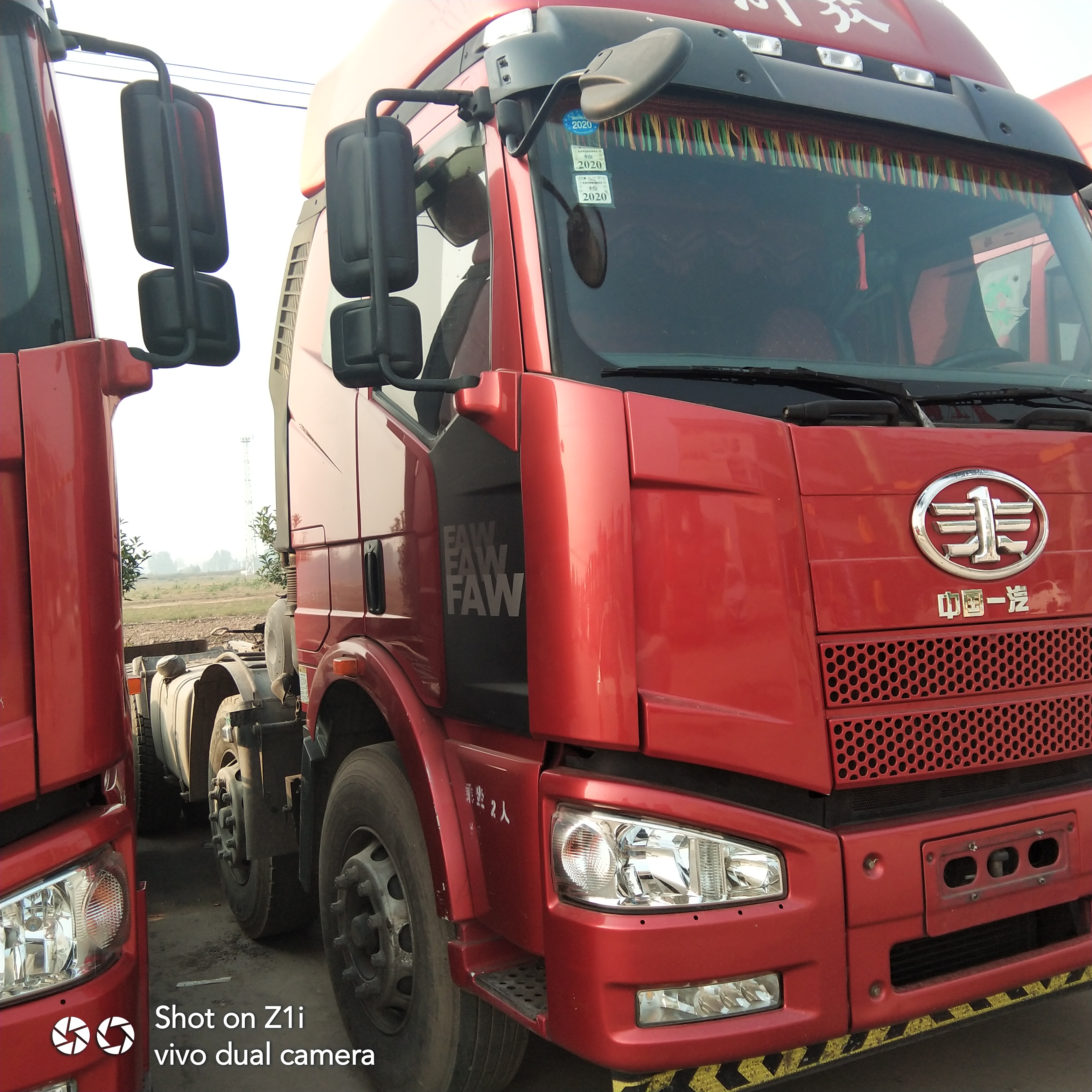 東風(fēng)*雙驅(qū)半掛車(chē)福田歐曼雙驅(qū)牽引車(chē)