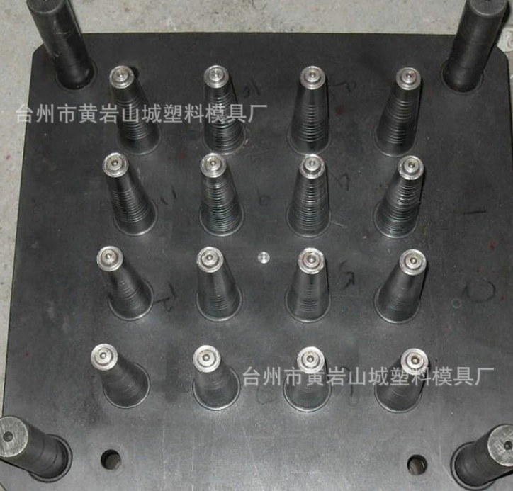 大燈模具大燈模具報(bào)價(jià)_批發(fā)_供應(yīng)商_生產(chǎn)廠家