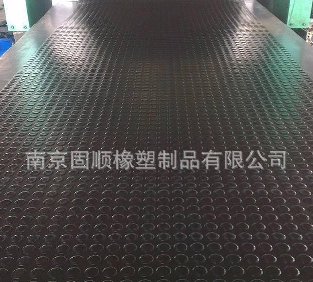 夾鐵板高耐磨耐油橡膠板 耐油加布橡膠板 導(dǎo)電橡膠板