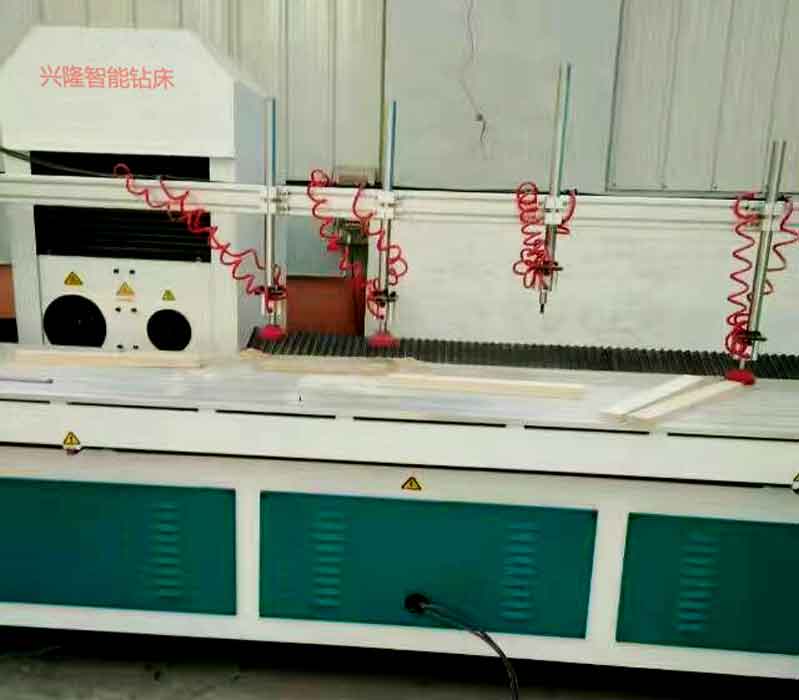 廣東東莞 興隆數(shù)控智能鉆銑床水平鉆側(cè)銑鉆