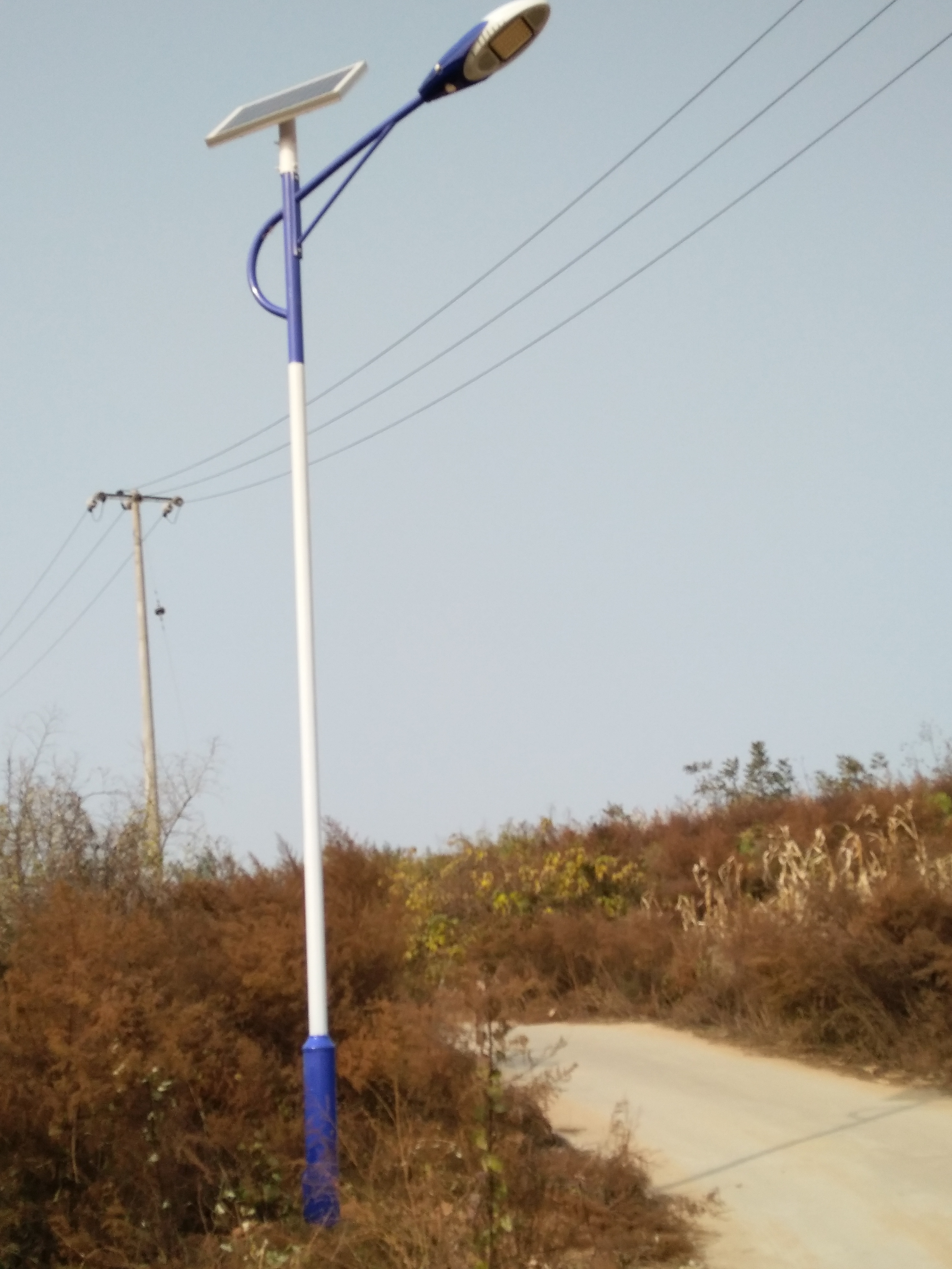 廊坊太陽(yáng)能LED燈太陽(yáng)能路燈廠家供應(yīng)太陽(yáng)能路燈*惠 廊坊太陽(yáng)能LED燈