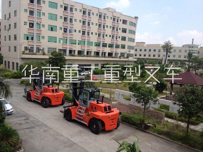 15噸叉車(chē)技術(shù)參數(shù)尺寸|重型15噸叉車(chē)重量圖片