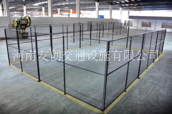 綠色車間倉(cāng)庫(kù)框架 工廠設(shè)備防護(hù)鐵圍擋 車間隔離網(wǎng)規(guī)格齊全  綠色車間隔離網(wǎng)