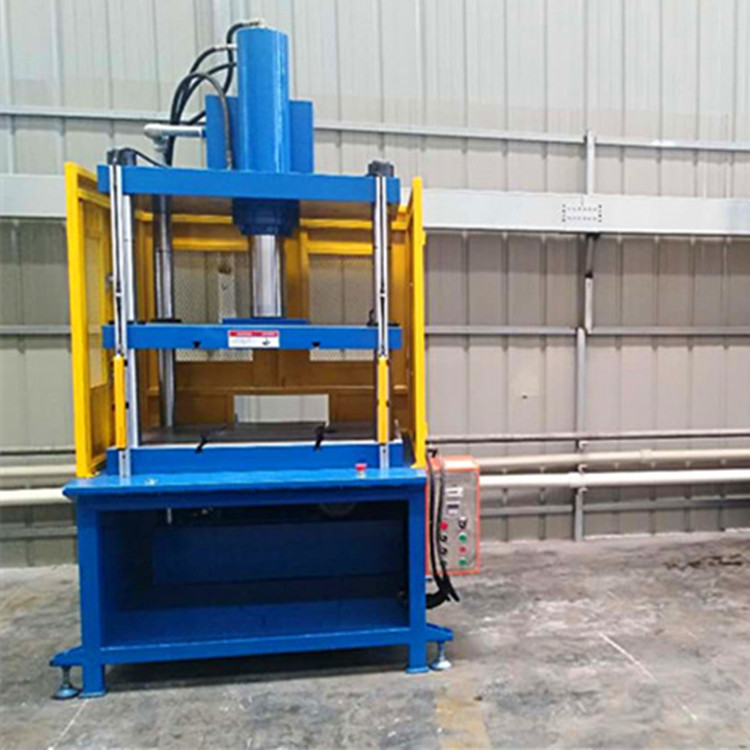 上海四柱油壓機