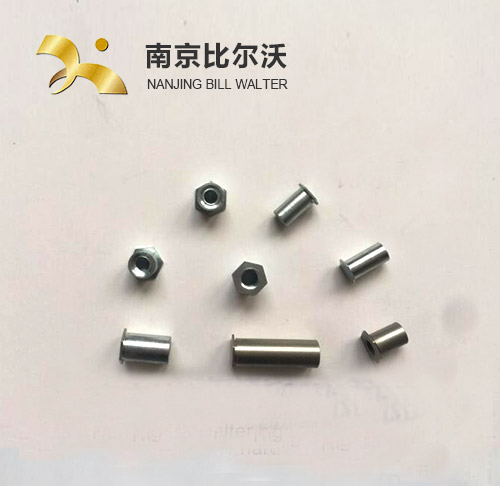 304不銹鋼通孔壓鉚螺柱  不銹鋼通孔壓鉚螺母柱 不銹鋼鉚柱