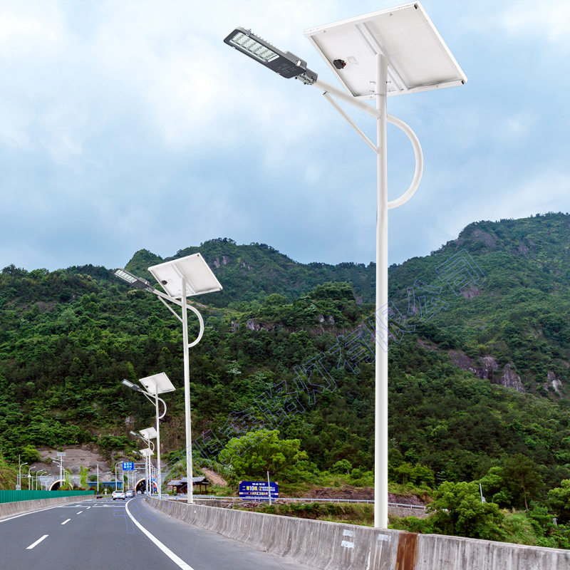 供應(yīng)新鄉(xiāng)太陽能路燈廠家