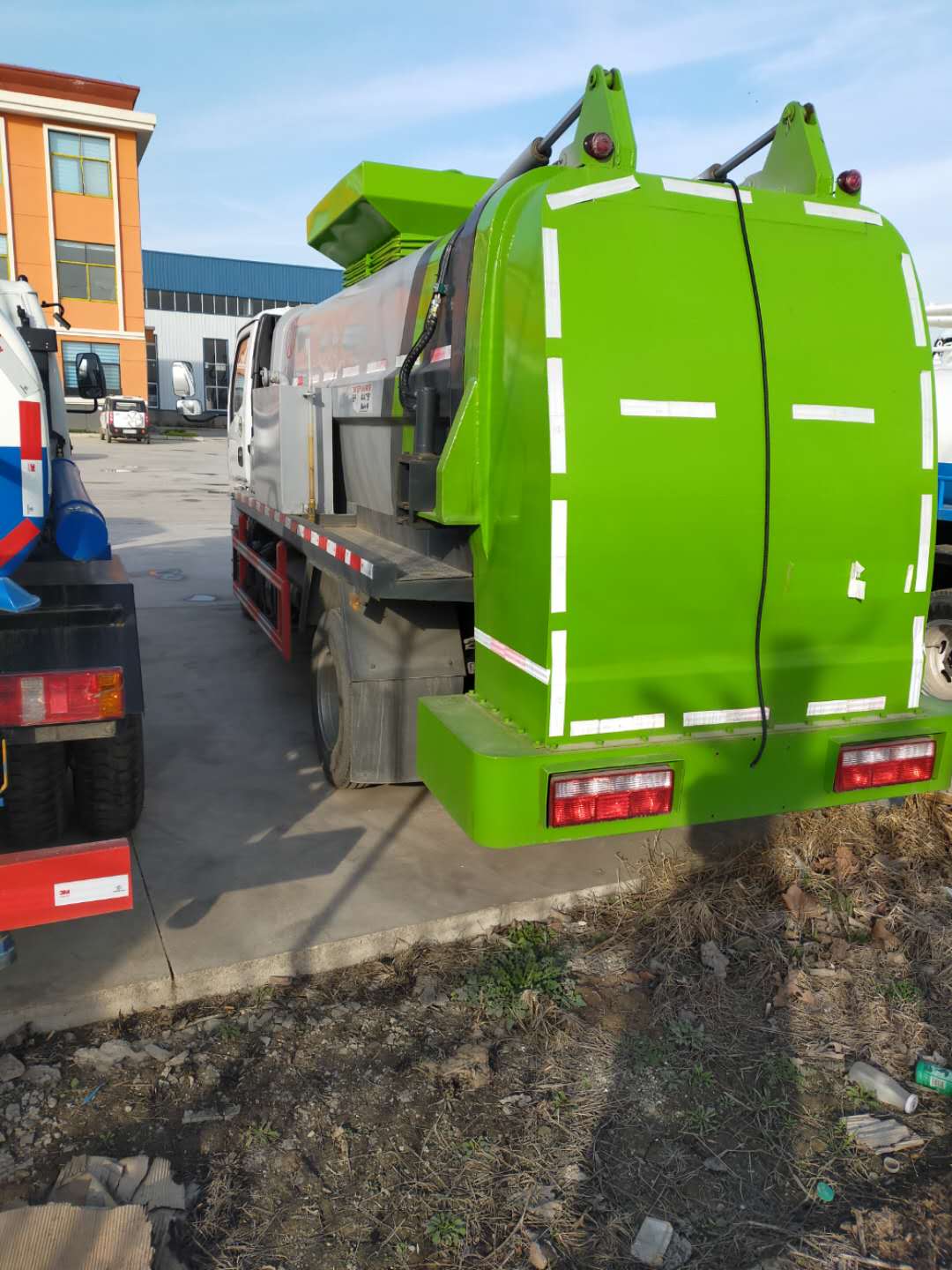 壓縮自卸式垃圾車