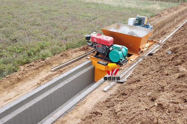 硬質(zhì)渠滑膜機(jī)梯型渠成型機(jī)