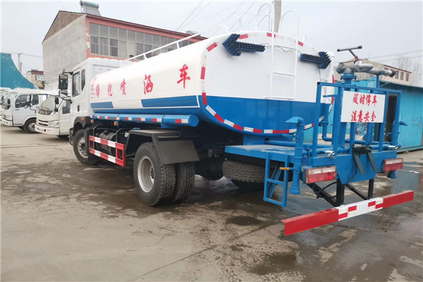 時(shí)風(fēng)風(fēng)順灑水車 3方-5立方灑水車霧炮車 廠區(qū)霧炮噴灑車廠家供應(yīng)
