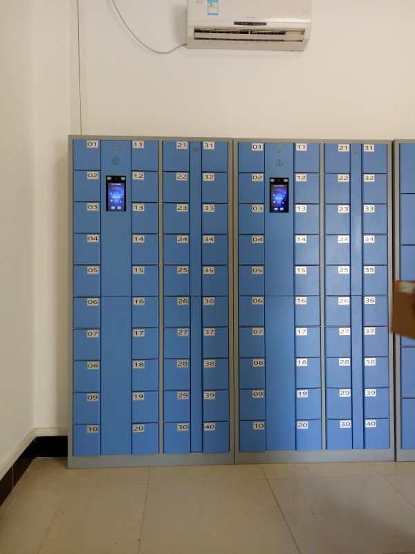 冠輝 學(xué)校用智能手機(jī)柜 中小學(xué)* 穩(wěn)定可靠 可單機(jī)聯(lián)網(wǎng) 可限定開門時(shí)間 生產(chǎn)廠家