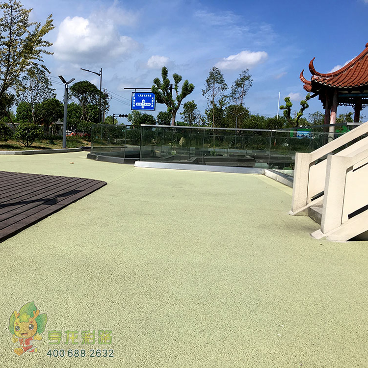 彩色透水混凝土施工優(yōu)，聯(lián)系電話，生產(chǎn)廠家上海亨龍 海綿城市生態(tài)路面