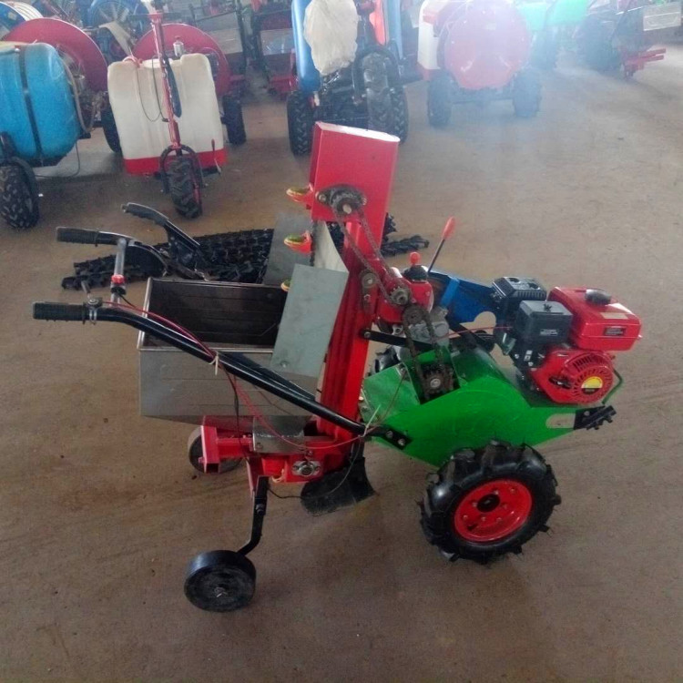 廠家熱賣多功能土豆播種機(jī) 土豆洋芋種植機(jī) 全自動單行土豆播種機(jī)
