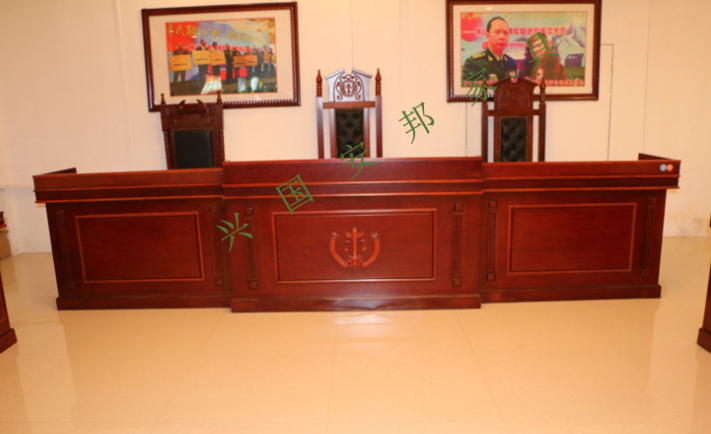 廠家現(xiàn)貨直銷 *中級(jí)法院*用實(shí)木皮法官臺(tái) 審判長臺(tái) 書記員臺(tái)