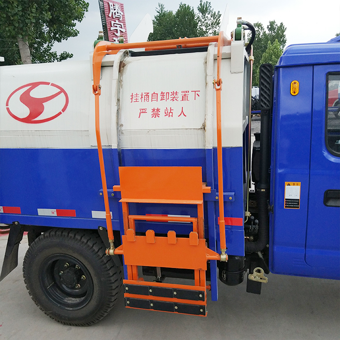 山東垃圾車廠家-全國供應(yīng)-直銷批發(fā)三輪掛桶垃圾車環(huán)保垃圾桶