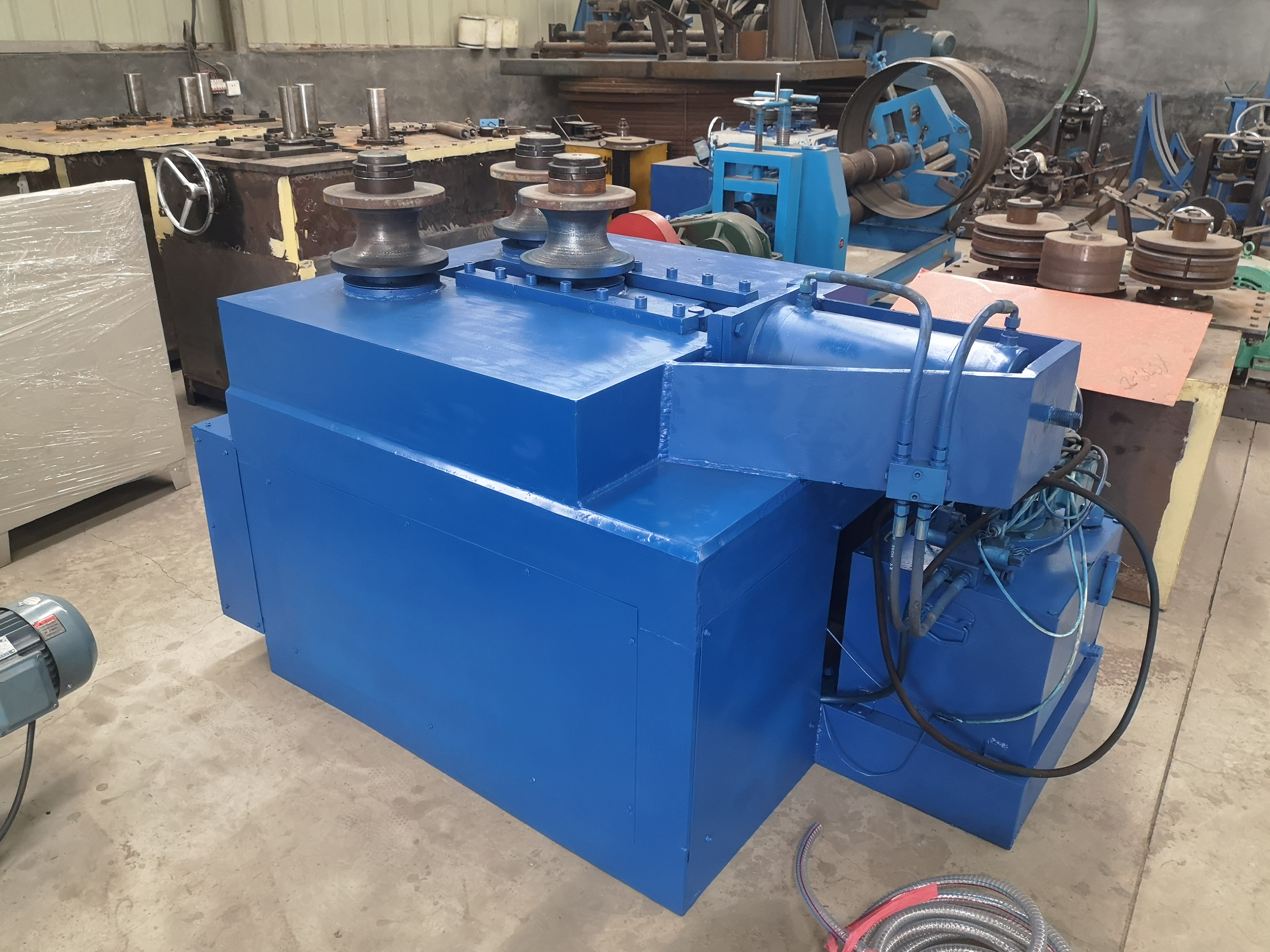 大型彎管機(jī)廠家、批發(fā)、報(bào)價(jià)【新鄉(xiāng)市法蘭機(jī)械有限公司總部】