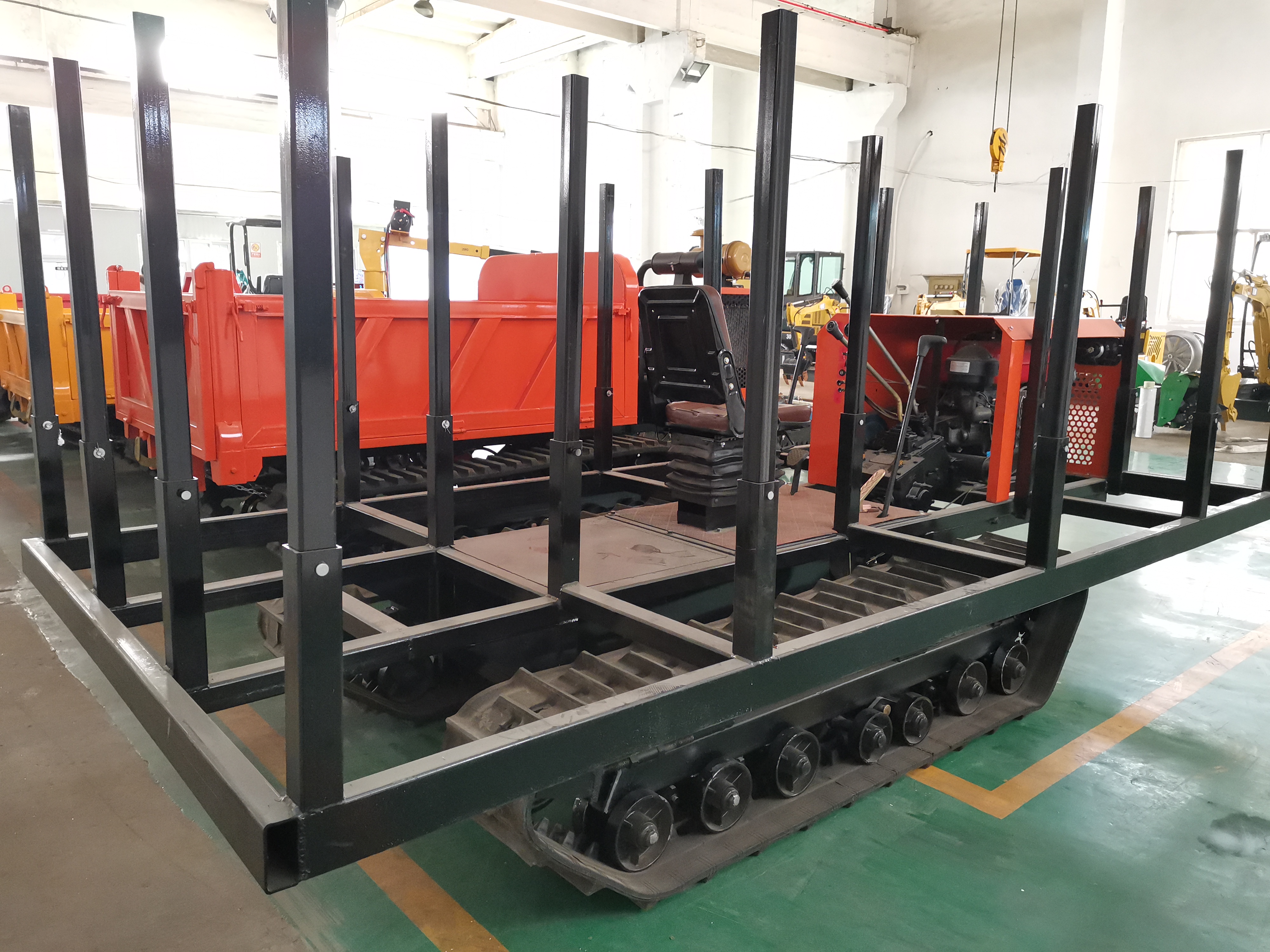 礦山*履帶運輸車 山上拉木履帶載木機