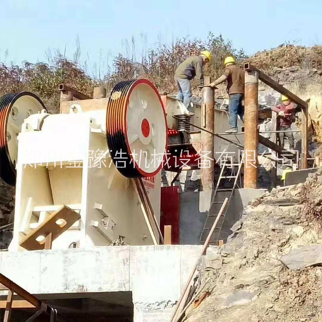 江蘇省哪家破碎機廠家好 小型顎式破碎機  圓錐式破碎機