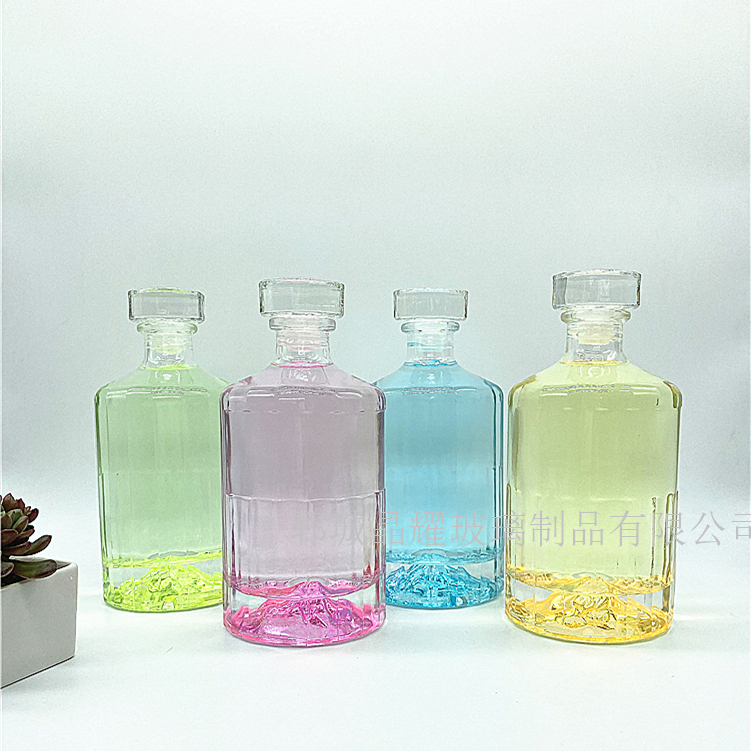 *白酒瓶廠家  鄆城白酒瓶廠家   高端白酒瓶  *白酒瓶價格 定制好看的白酒瓶廠家  高白酒瓶價格