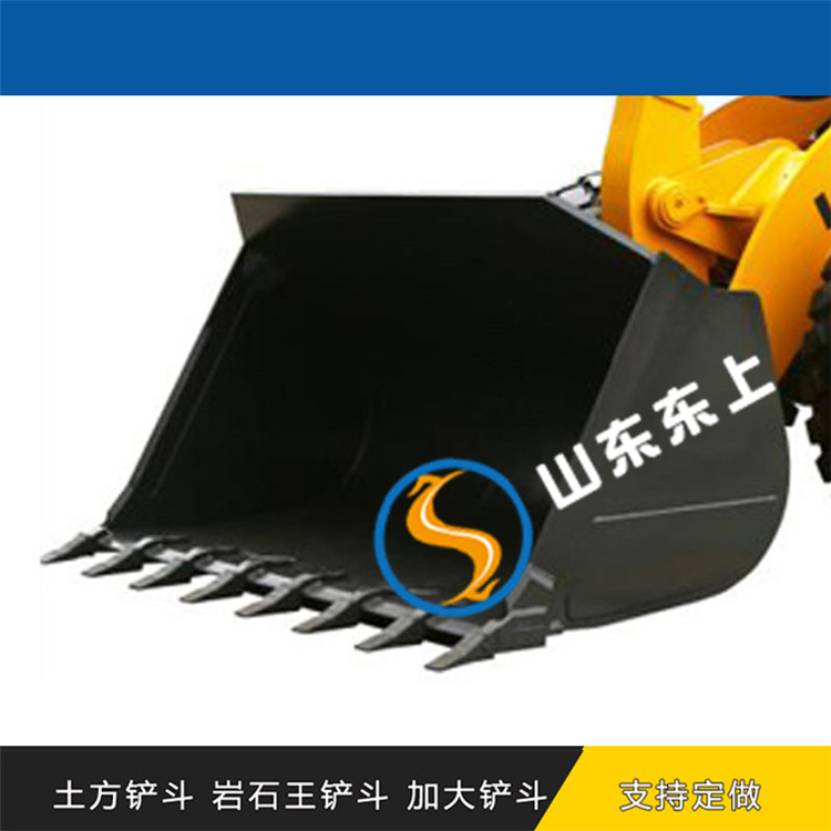 龍工30裝載機(jī)裝的是濰柴道依茨發(fā)動(dòng)機(jī)供應(yīng)柳工50c加大鏟斗廠