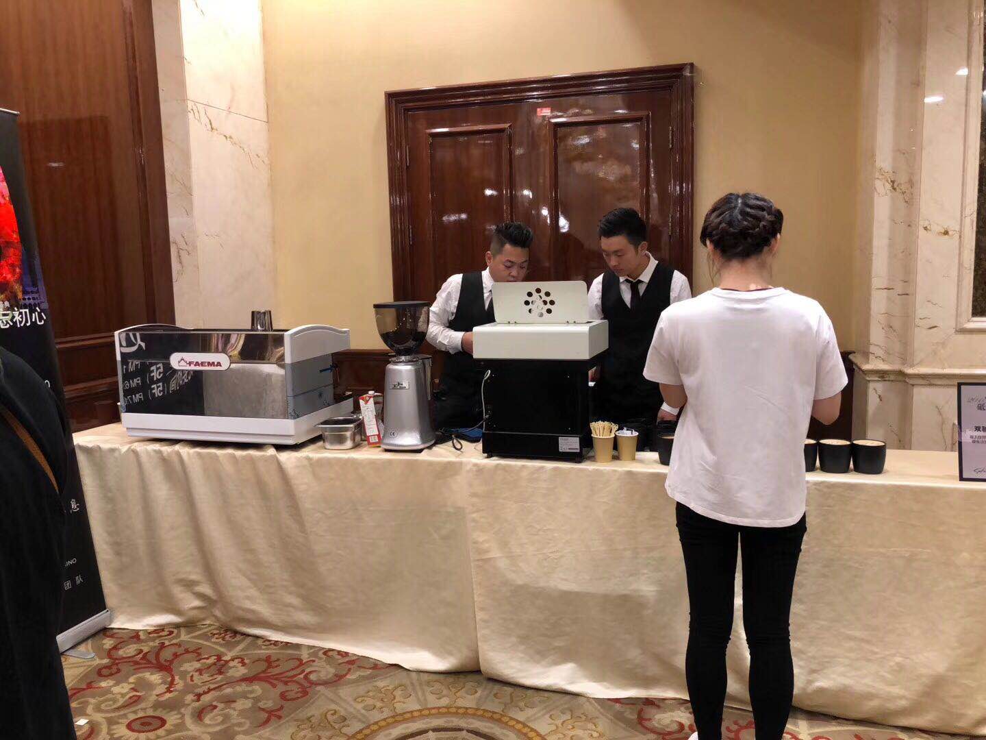 冰淇淋機(jī)租賃/咖啡機(jī)租賃冰淇淋機(jī)租賃/咖啡機(jī)租賃/棉花糖機(jī)租賃/爆米花機(jī)租/棉花糖