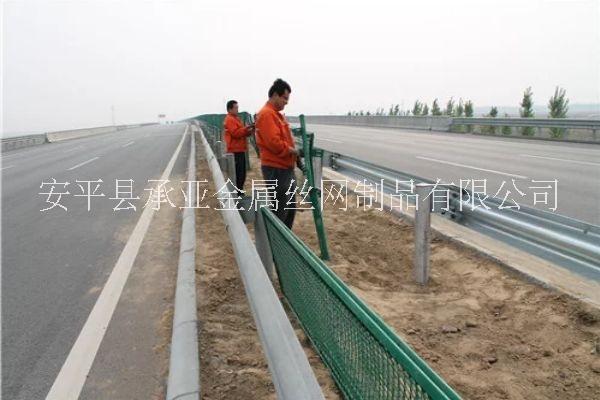 工程用防眩網熱鍍鋅浸塑高速公路防 防眩目網