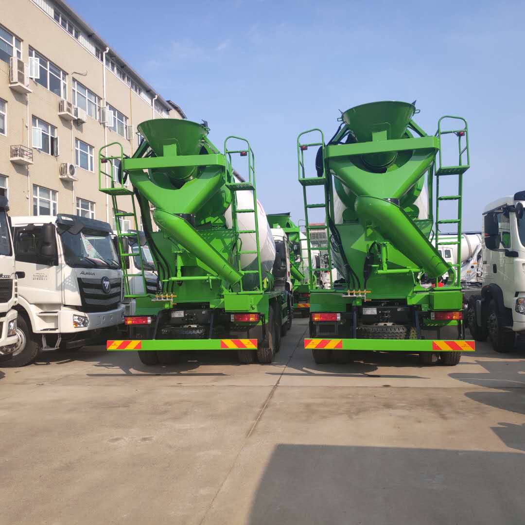 陜汽德龍   新M3000輕量化   混凝土攪拌運(yùn)輸車  陜汽輕量化攪拌車送車上門