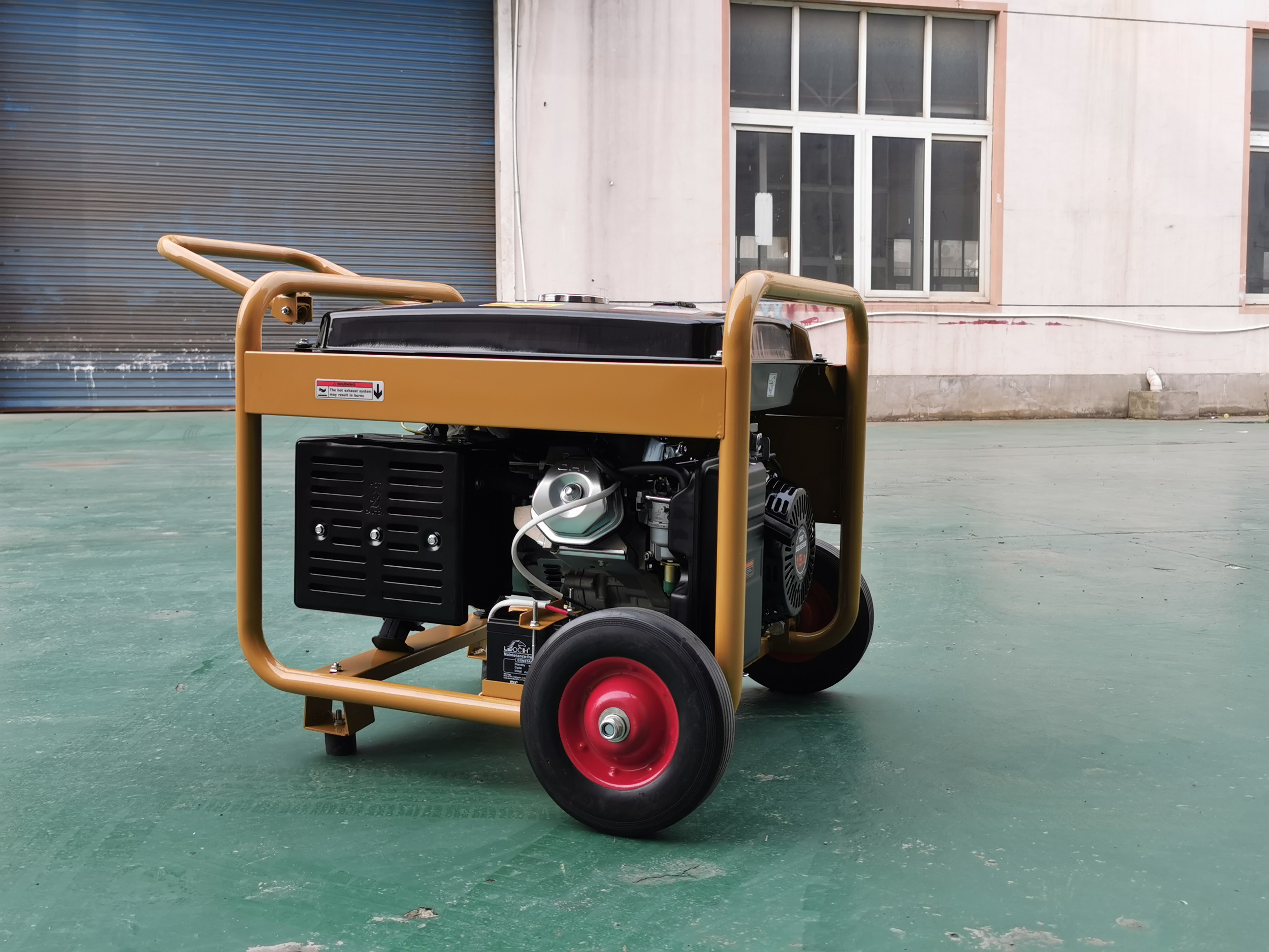 手推的190A*發(fā)電帶電焊機(jī)