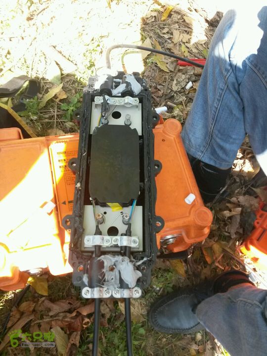 帽式光纜接頭盒 光纜廠家 光纖接線盒 廣東光纜廠家 供應(yīng)光纜連接器