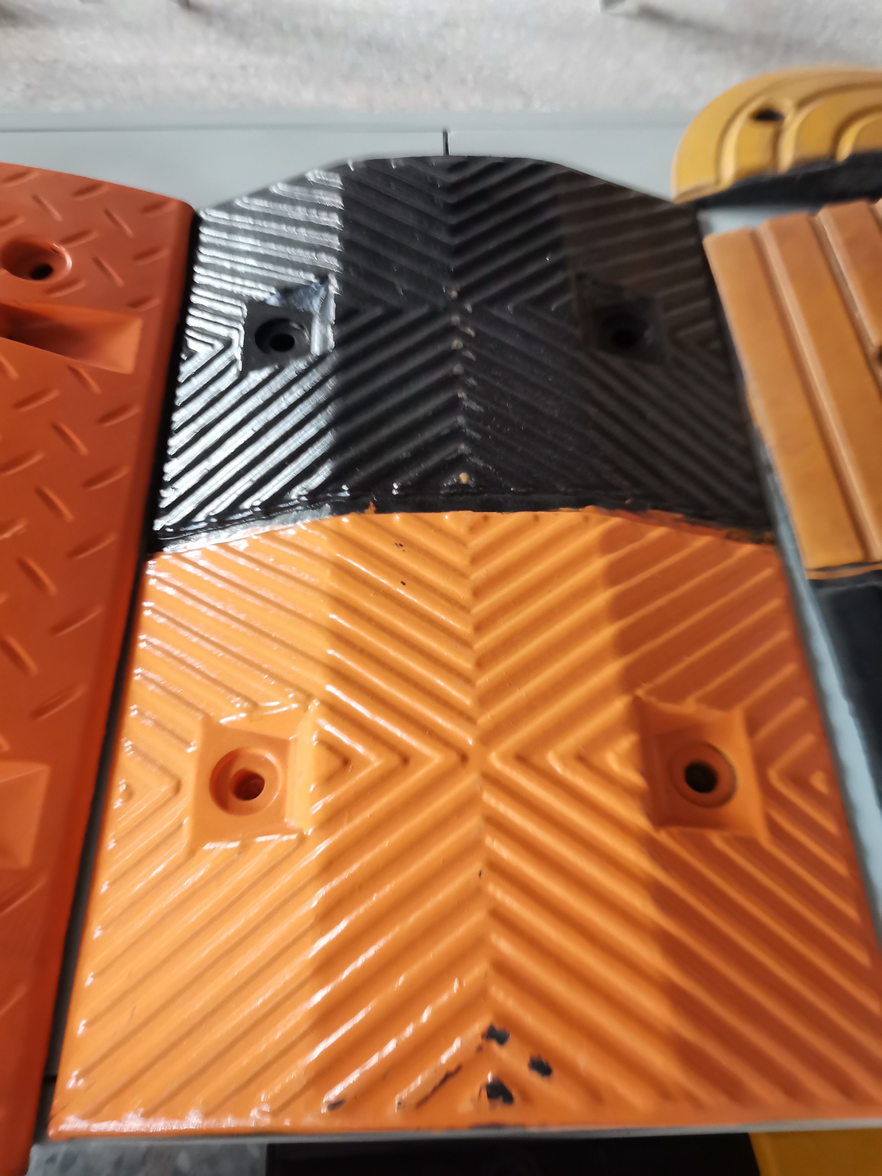 橡膠限速緩沖帶橡膠