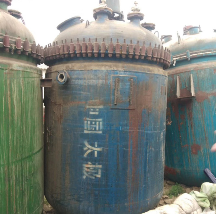 *二手搪瓷反應(yīng)釜 二手內(nèi)盤管反應(yīng)釜 8000L反應(yīng)釜出售