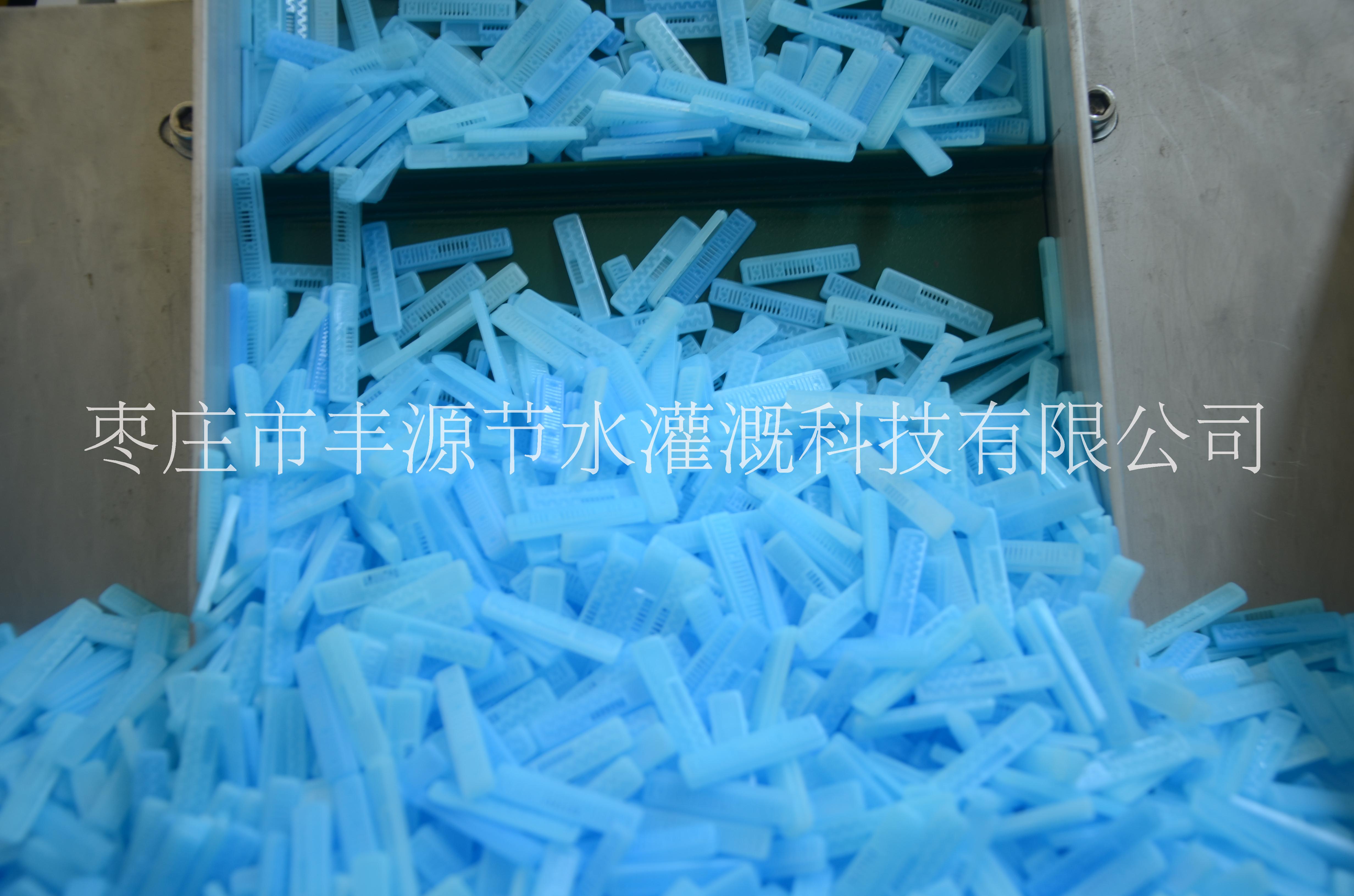 農(nóng)用貼片滴灌帶大棚草莓蔬菜滴水