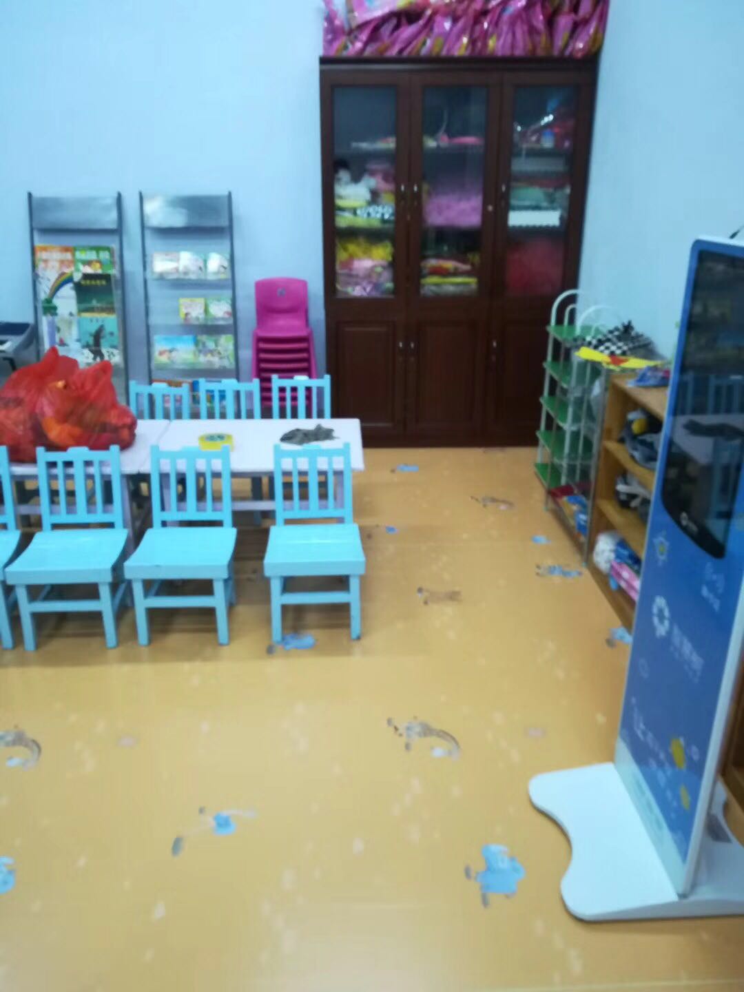 供應濟南室內(nèi)兒童*地板施工