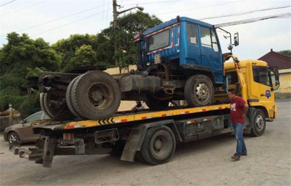 東莞機(jī)動車報(bào)廢回收電話，辦理正規(guī)車輛銷戶手續(xù)，24小時(shí)上門回收報(bào)廢車
