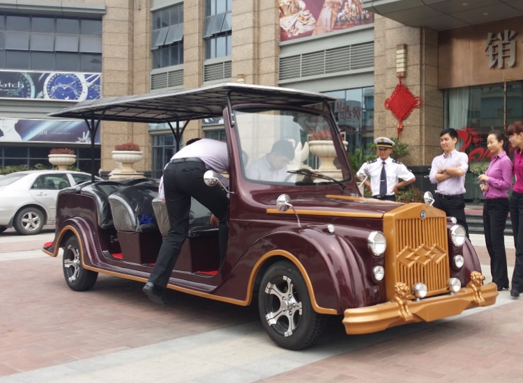 11座勞斯萊斯電動(dòng)老爺車(chē)生產(chǎn)廠家、供應(yīng)價(jià)格-推薦中山市鑫時(shí)代電動(dòng)車(chē)公司
