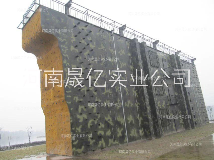 拓展攀巖墻建設