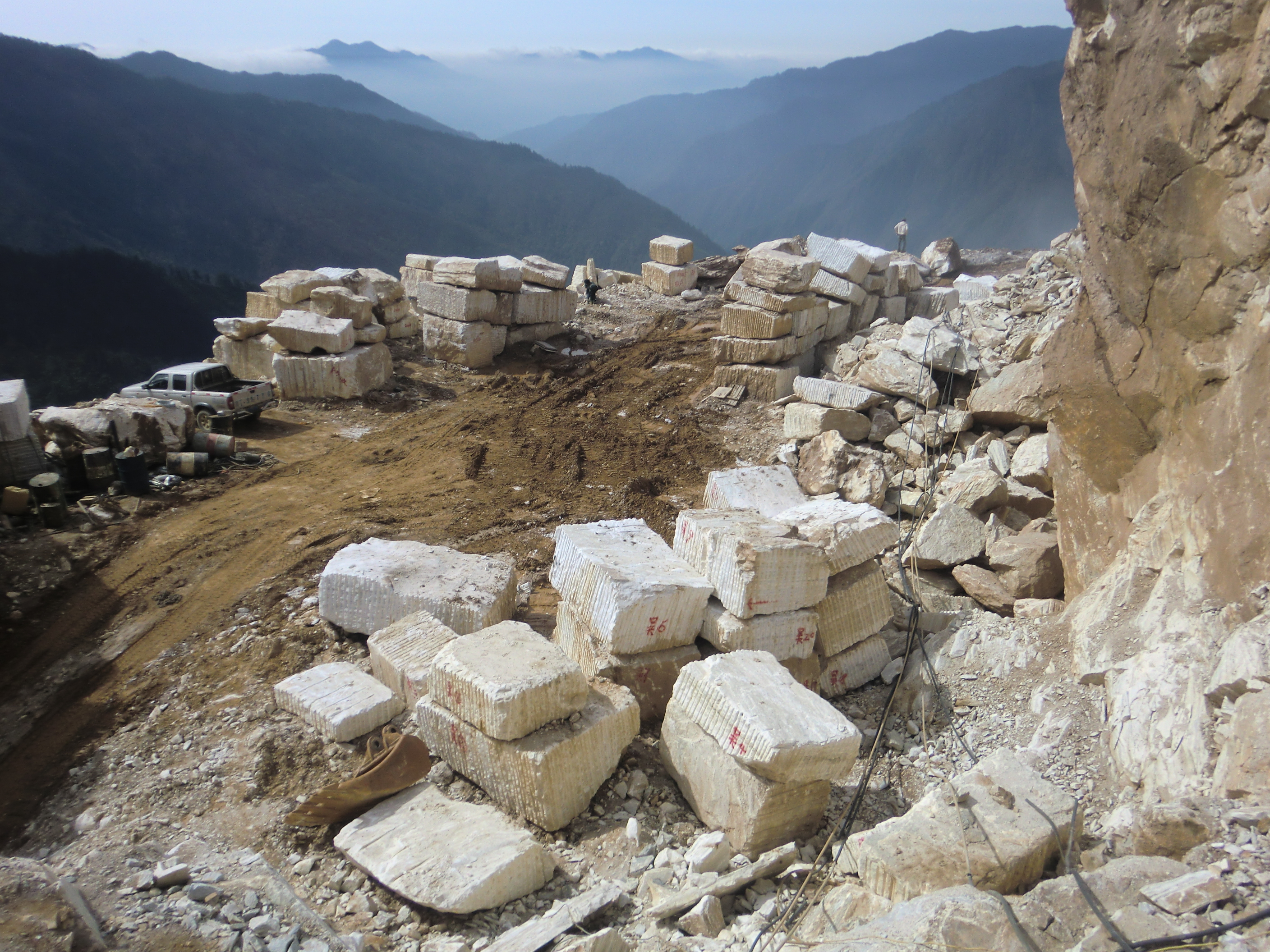 漢白玉荒料直銷(xiāo)