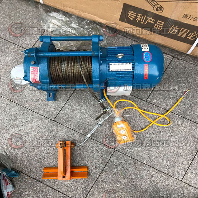 頂力剝線機(jī)  XLP/100/380V;220V鋼絲繩輸送帶電動(dòng)剝皮機(jī) 質(zhì)量輕 剝頭機(jī) 電動(dòng)輸送帶剝皮機(jī)