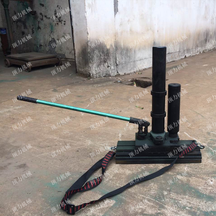 供應(yīng)機車落軌復(fù)位機價格，上道機 機車落軌復(fù)位機，礦用液壓復(fù)位機 橫移式復(fù)軌器