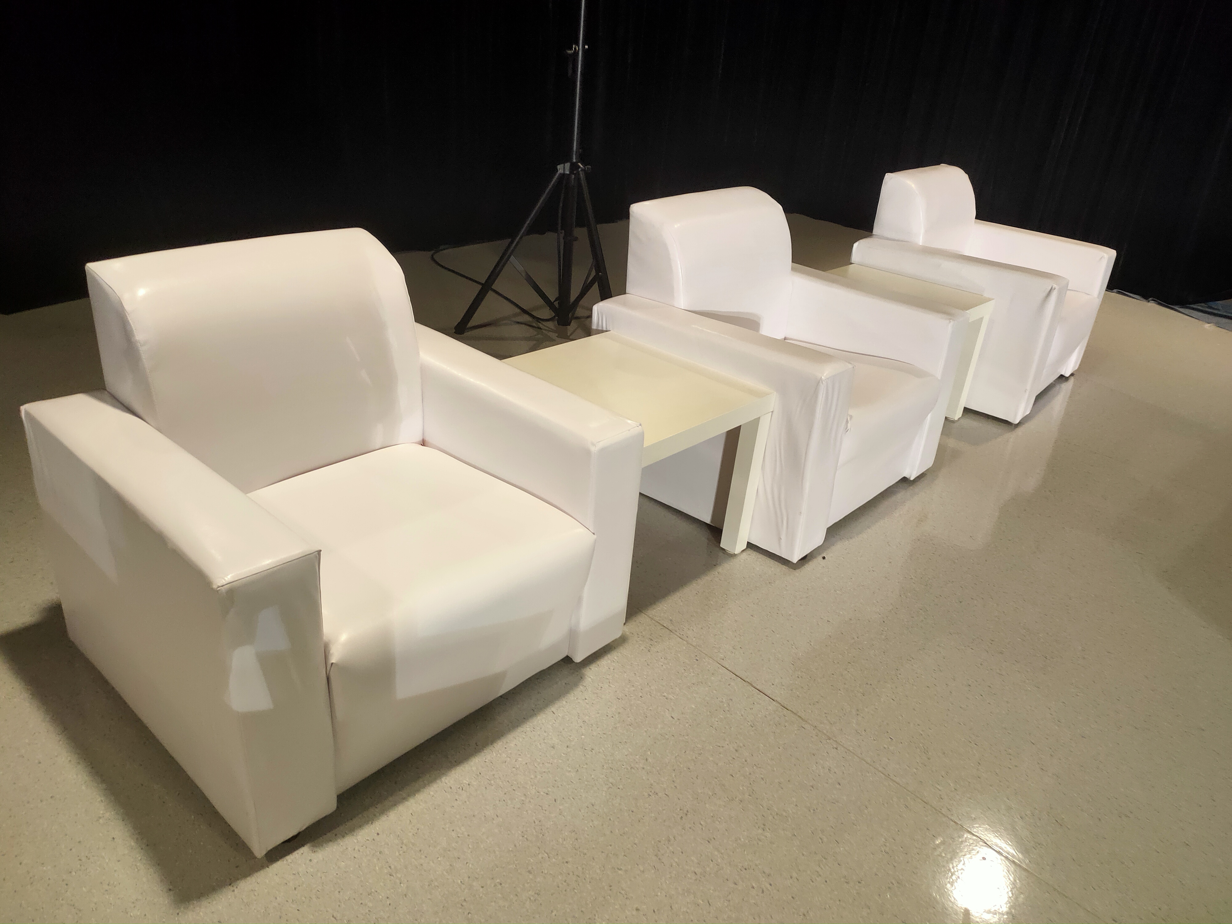 上海家具租賃沙發(fā)凳面包凳演講臺(tái)沙發(fā)屏風(fēng)租賃