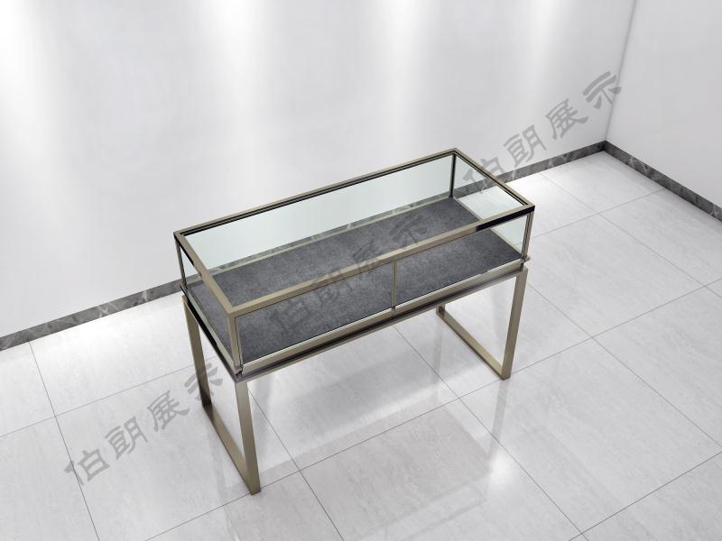 專業(yè)的高端不銹鋼珠寶展柜廠家，匠心定制，設(shè)計+制作+安裝一體；可根據(jù)需求定制；提供完善的售后服務(wù)；歡迎來電洽談。