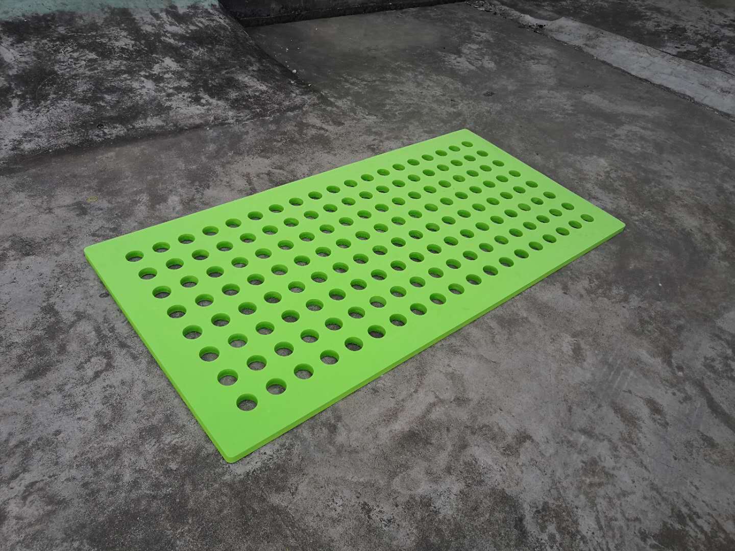 洞洞浮板廠家直銷(xiāo)