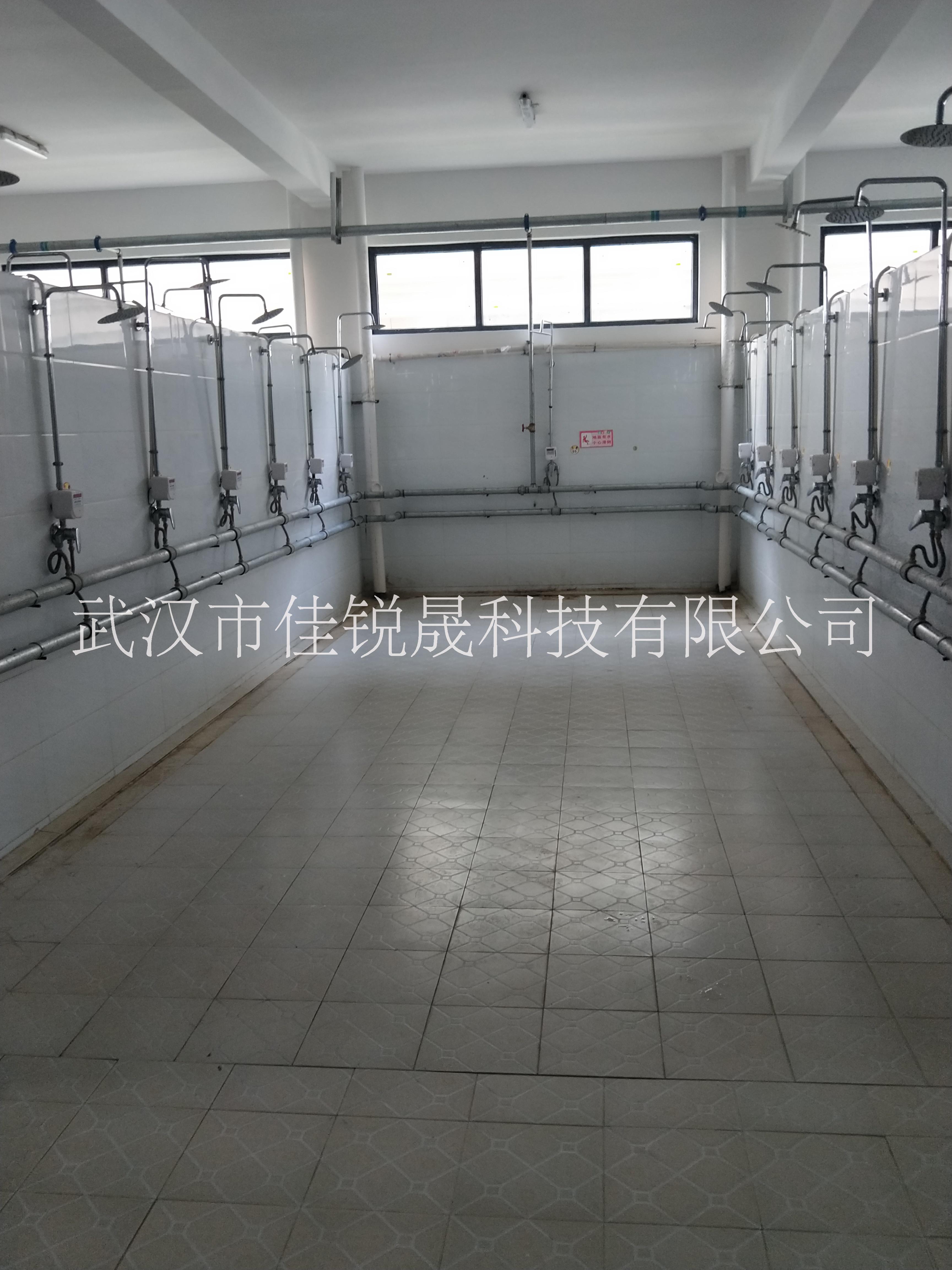 武漢學(xué)校智能水控節(jié)水器安裝