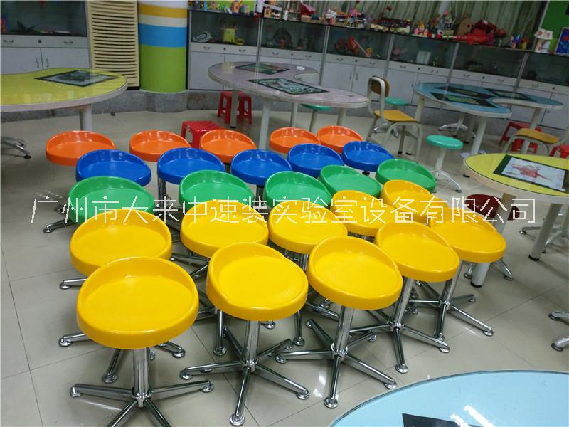 實(shí)驗(yàn)凳，廣東廠家直銷玻璃鋼實(shí)驗(yàn)凳，學(xué)生實(shí)驗(yàn)凳
