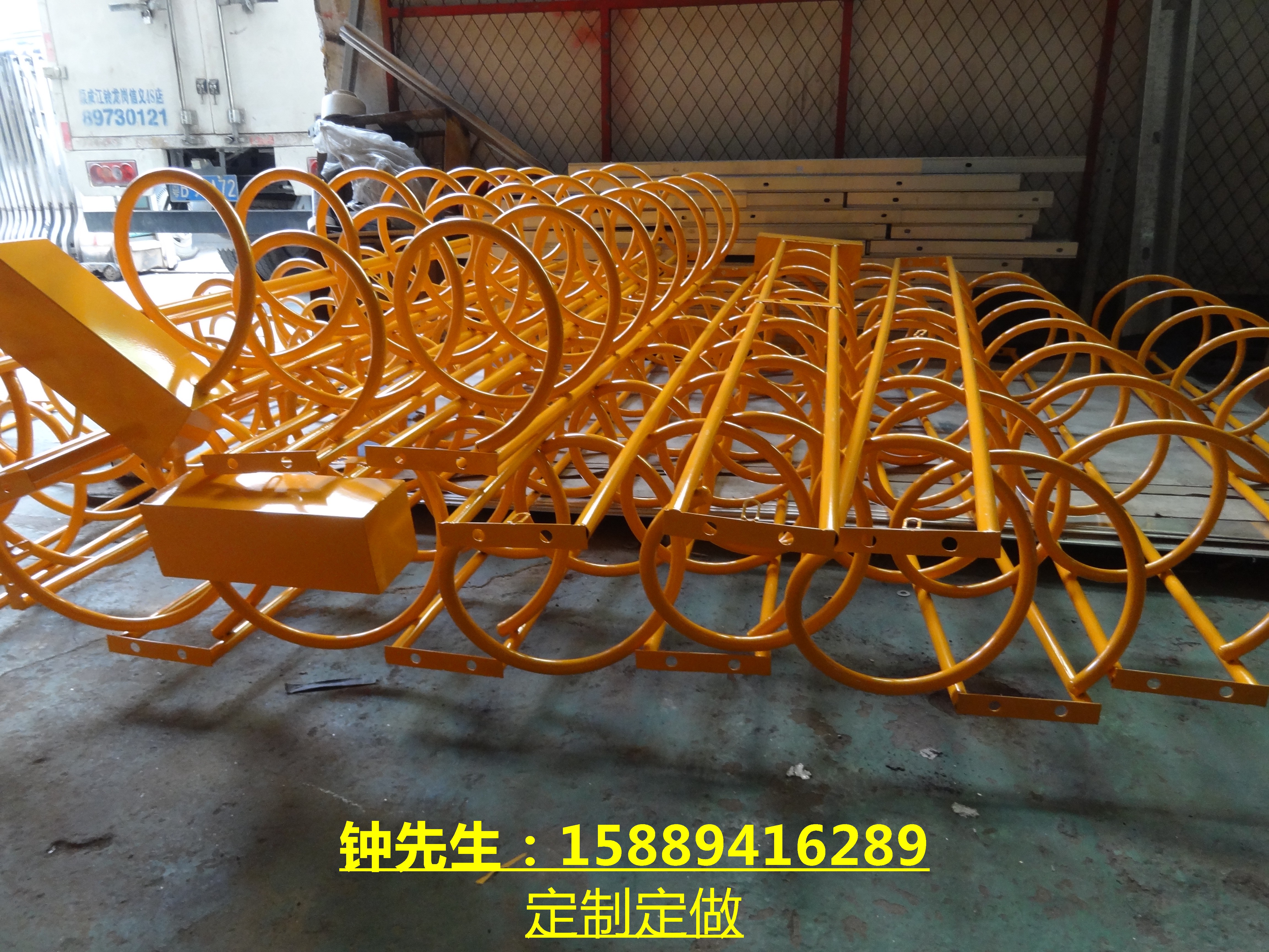 碳素鋼自行車停車架電動(dòng)單車停車架電動(dòng)車存放架廠家直銷