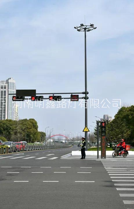 智慧路燈有望實(shí)現(xiàn)“多桿合一”，難點(diǎn)有哪些