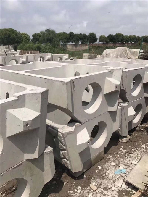 生態(tài)階梯護坡模具